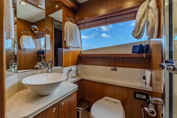 2004Sunseeker 105 ft 105 Yacht   Kefi