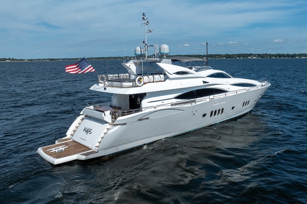 2004Sunseeker 105 ft 105 Yacht   Kefi