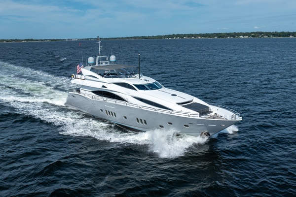 2004Sunseeker 105 ft 105 Yacht   Kefi