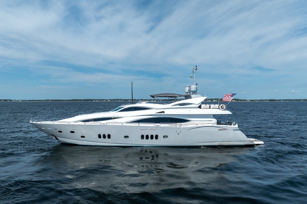2004Sunseeker 105 ft 105 Yacht   Kefi