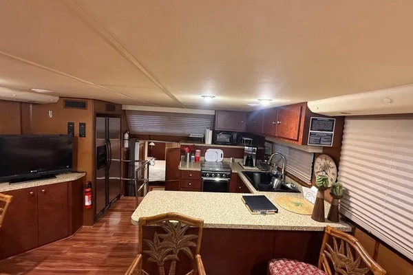 Leedle Lee 55ft Gibson Yacht For Sale