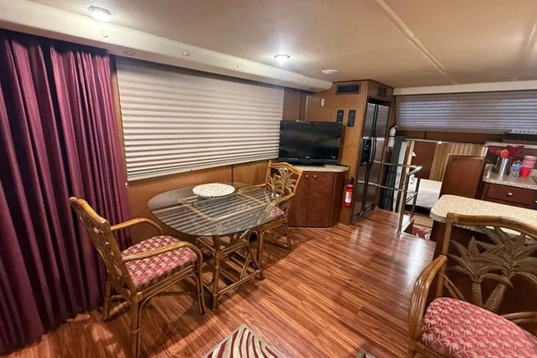 Leedle Lee 55ft Gibson Yacht For Sale