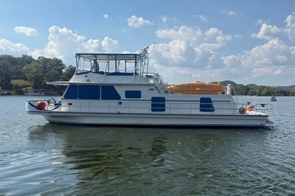 Leedle Lee 55ft Gibson Yacht For Sale