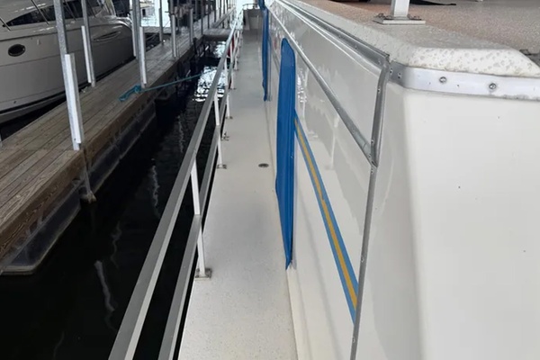 Leedle Lee 55ft Gibson Yacht For Sale