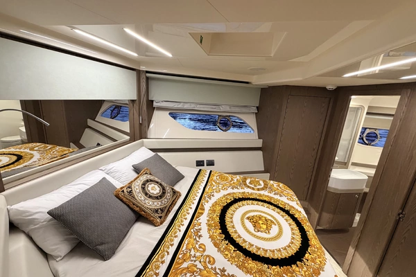 Ferretti Yachts 550 Fly Yacht For Sale