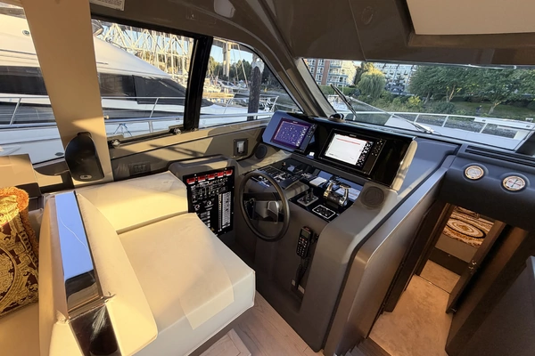 Ferretti Yachts 550 Fly Yacht For Sale