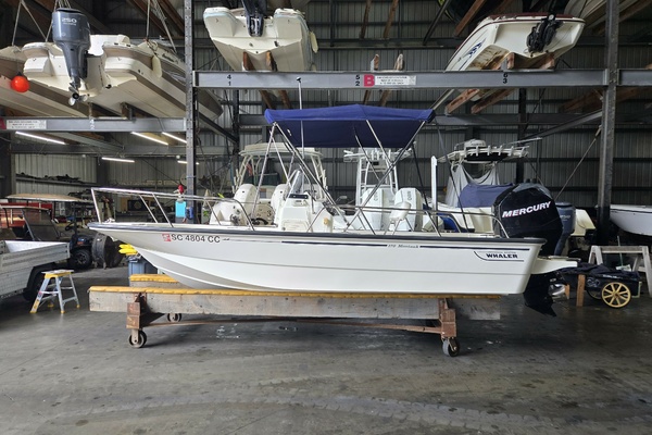 17ft Boston Whaler Yacht For Sale