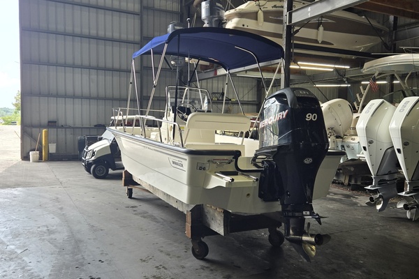 17ft Boston Whaler Yacht For Sale