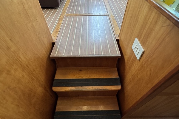 43ft Mainship Yacht For Sale