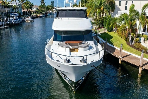 BELLA LISA 100ft Ocean Alexander Yacht For Sale