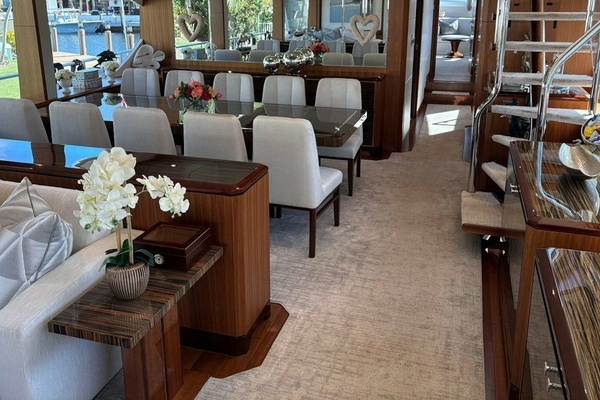 BELLA LISA 100ft Ocean Alexander Yacht For Sale