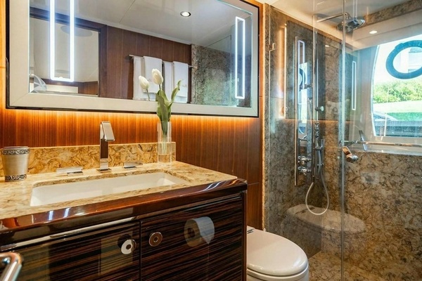 BELLA LISA 100ft Ocean Alexander Yacht For Sale
