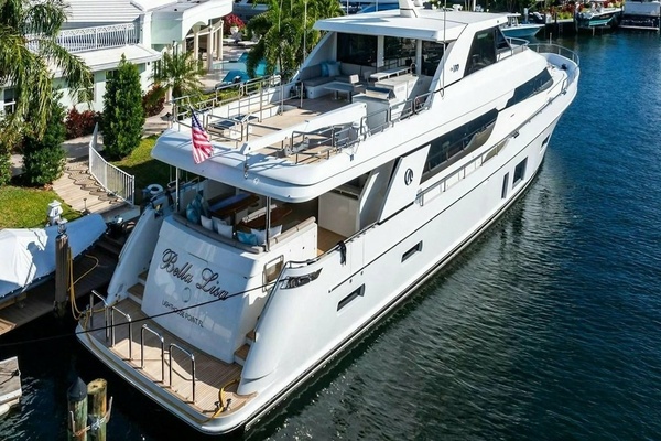 BELLA LISA 100ft Ocean Alexander Yacht For Sale