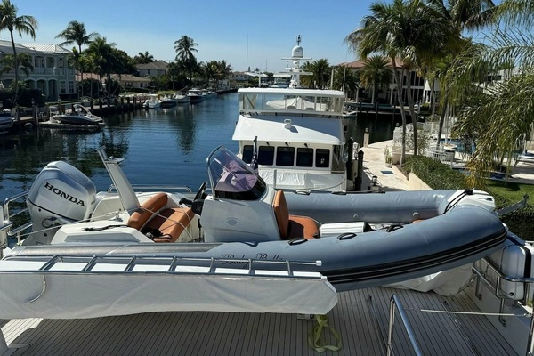 BELLA LISA 100ft Ocean Alexander Yacht For Sale