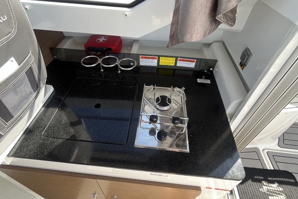 25ft Jeanneau Yacht For Sale