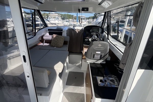 25ft Jeanneau Yacht For Sale