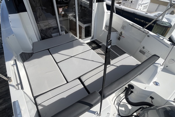 25ft Jeanneau Yacht For Sale