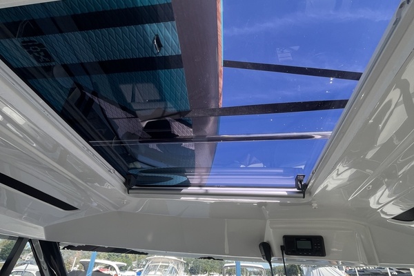 25ft Jeanneau Yacht For Sale