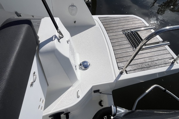 25ft Jeanneau Yacht For Sale
