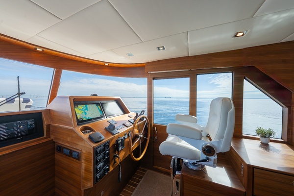 SUMMIT 54 54ft Summit Yacht For Sale