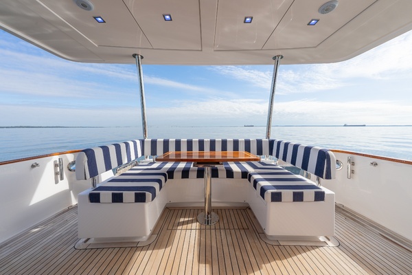 SUMMIT 54 54ft Summit Yacht For Sale