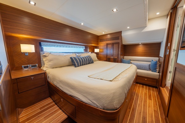 SUMMIT 54 54ft Summit Yacht For Sale