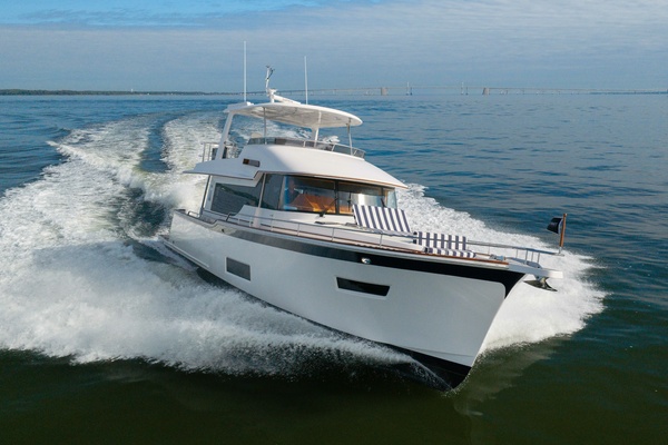 SUMMIT 54 54ft Summit Yacht For Sale