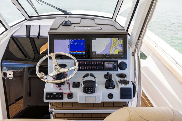 37ft Pursuit Yacht For Sale