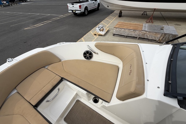 21ft Sea Ray Yacht For Sale
