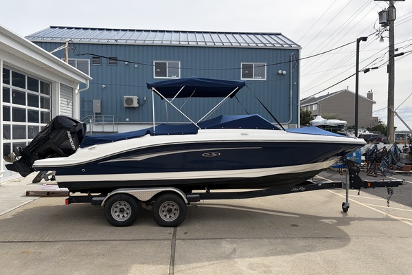 21ft Sea Ray Yacht For Sale