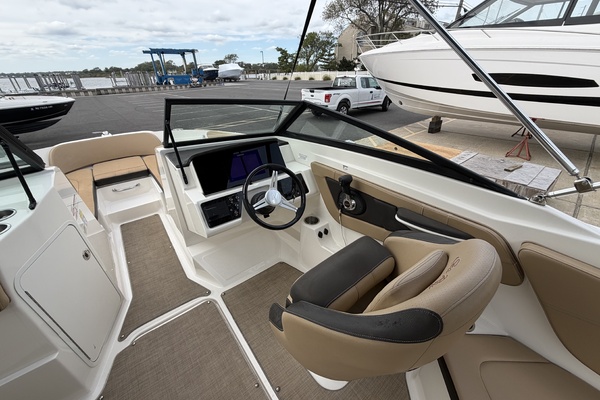 21ft Sea Ray Yacht For Sale