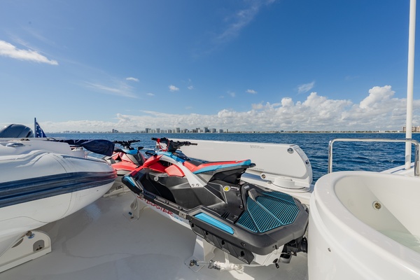 DETERMINATION 112ft Westport Yacht For Sale