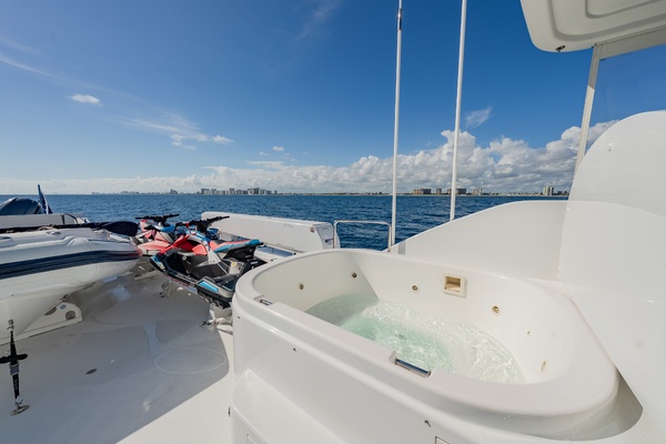 DETERMINATION 112ft Westport Yacht For Sale