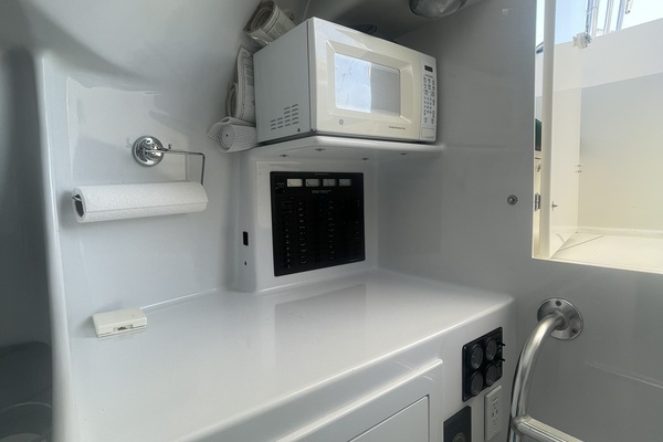 THE OFFICE 33ft L amp H Yacht For Sale