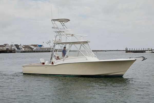 33-ft-L&H-2009-Walkaround-THE OFFICE Montauk New York United States  yacht for sale