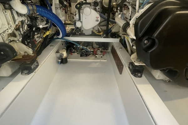 THE OFFICE 33ft L amp H Yacht For Sale