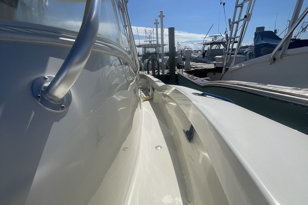 THE OFFICE 33ft L amp H Yacht For Sale
