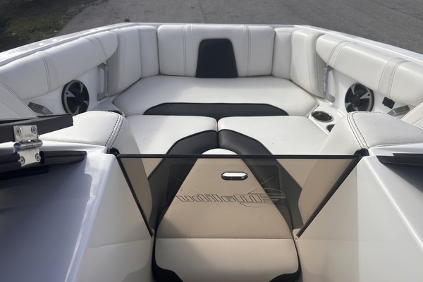 21ft Malibu Yacht For Sale