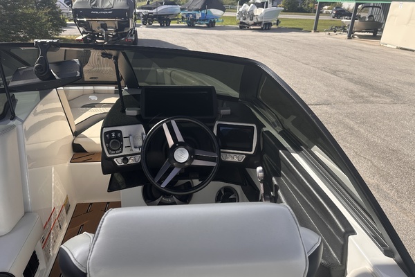 21ft Malibu Yacht For Sale