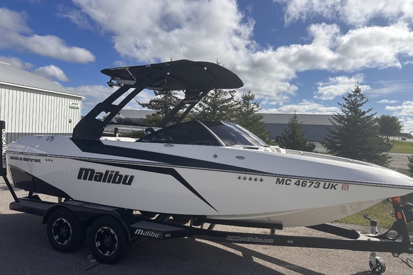 21ft Malibu Yacht For Sale