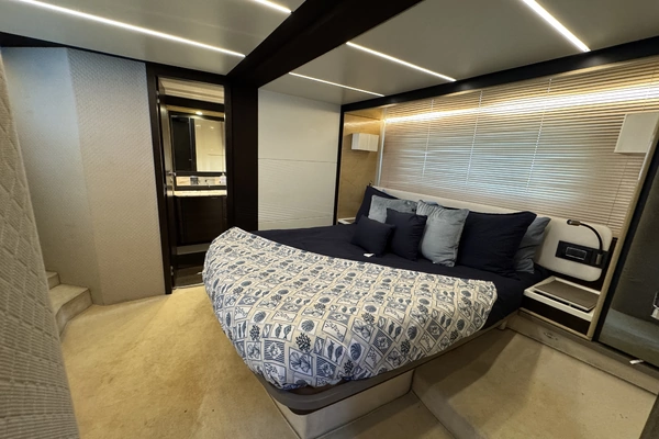 Azimut Fly Yacht For Sale