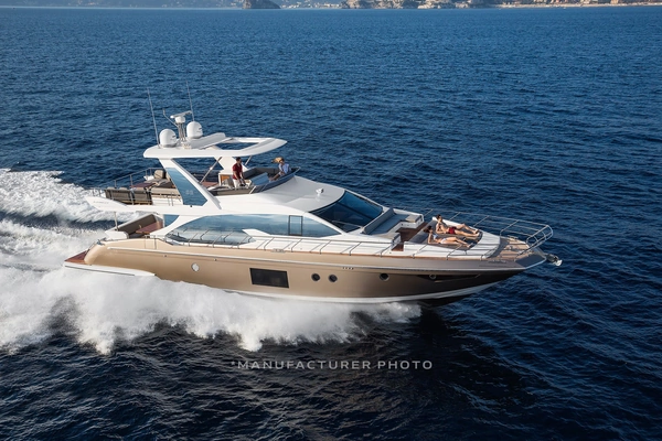 Azimut Yachts - Fly 68
