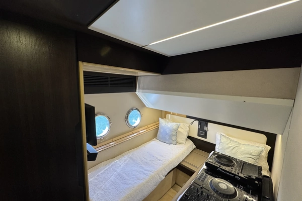 Azimut Fly Yacht For Sale