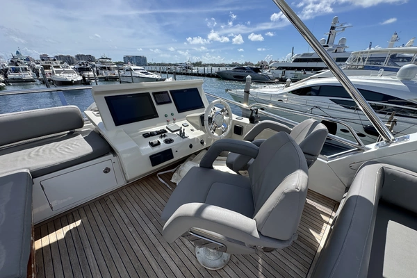 Azimut Fly Yacht For Sale