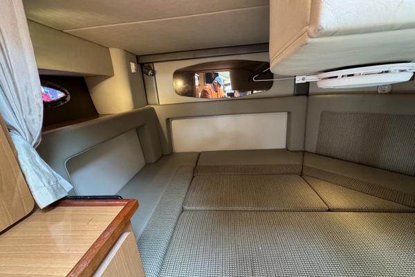 30ft Cruisers Yachts Yacht For Sale