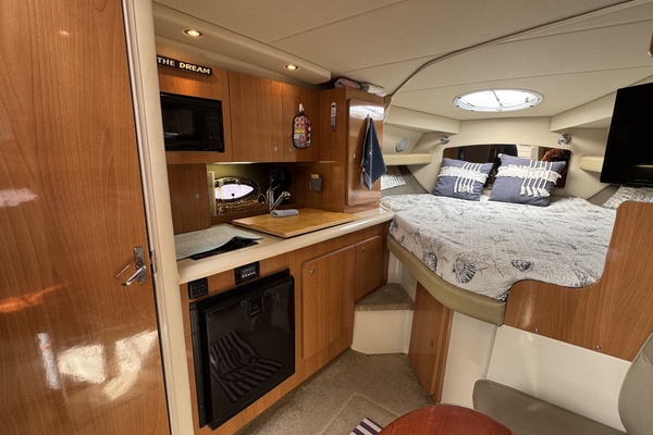 30ft Cruisers Yachts Yacht For Sale