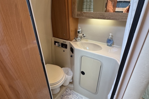 30ft Cruisers Yachts Yacht For Sale