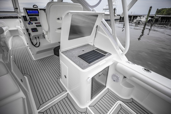 33ft Ablemarle Yacht For Sale