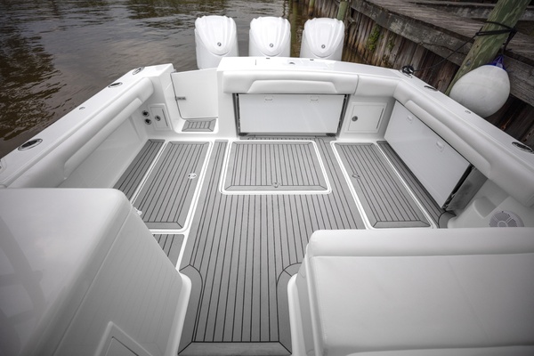33ft Ablemarle Yacht For Sale