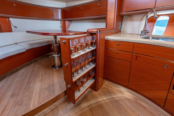 Zeelander  Yacht For Sale